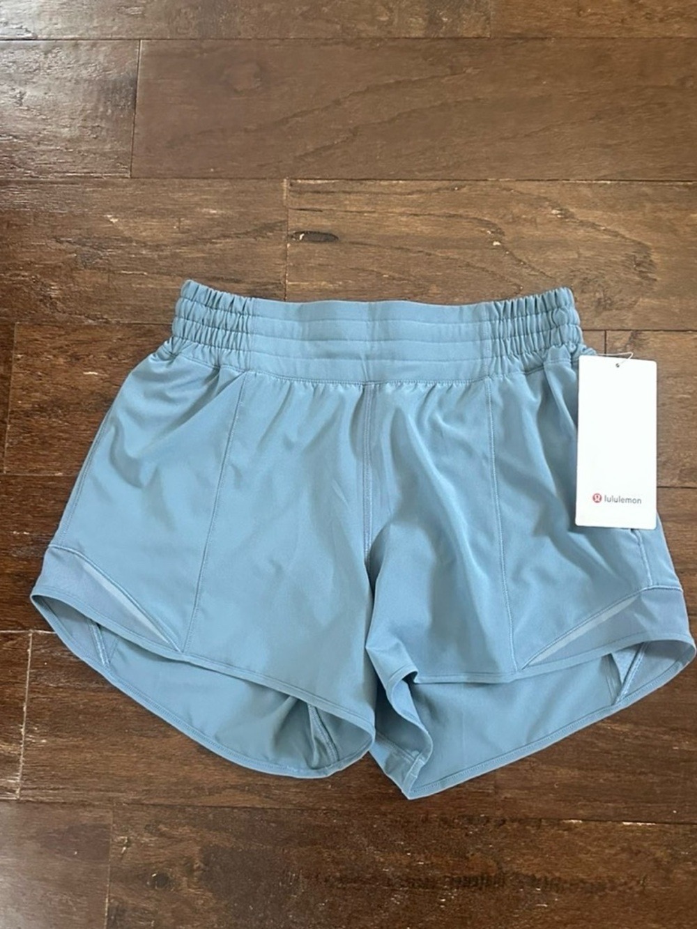 Lululemon Hotty Hot High-Rise Lined
Short 4" size 6 NWT - Picture 5 of 11